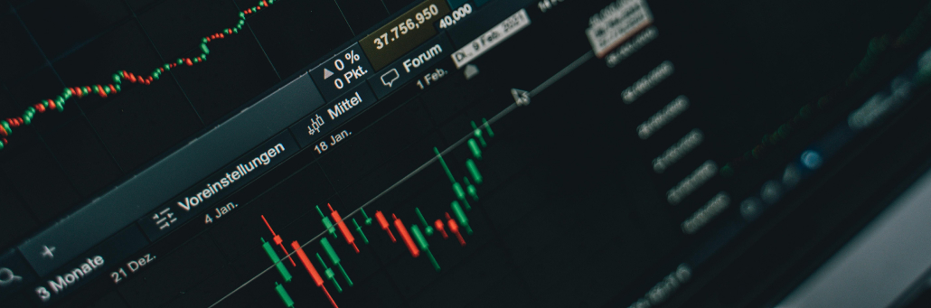 fluctuation of stocks onscreen - internet for finance - Fireline Broadband