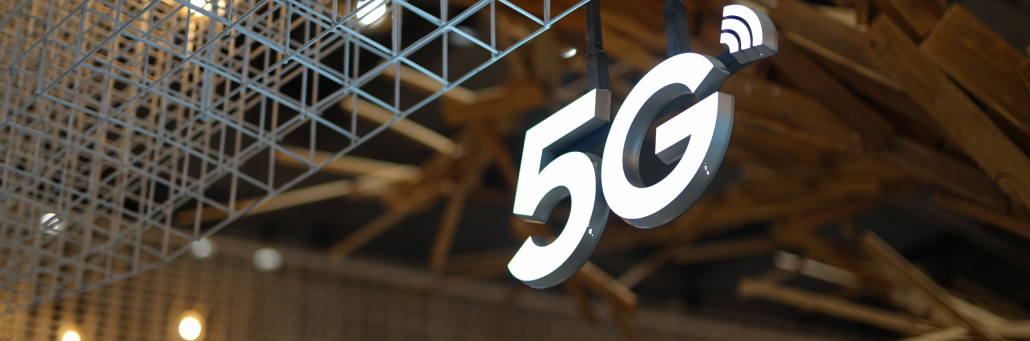 fixed wireless vs 5G - Fireline Broadband - 5G sign