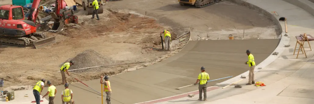 guys on construction site - internet by fireline broadband